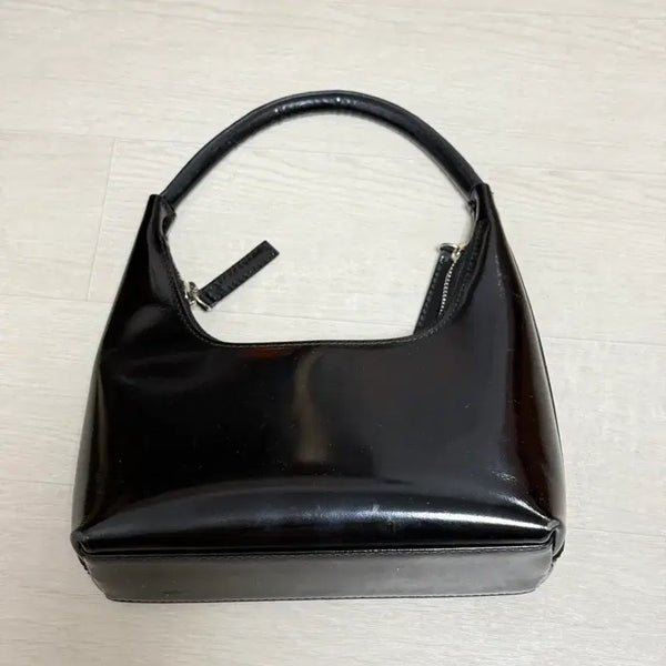 [BUNJANG] Magishwood Enamel Shoulder Bag Black / 마지셔우드 에나멜 가방