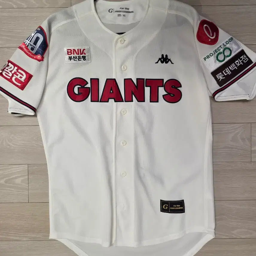 [BUNJANG] Lotte Giants 40th Anniversary Baseball Jersey - Jeon Jun-woo (Size 105) with Autograph and Special Patches / 롯데자이언츠 40주년 유니폼 8전준우 2000안타1000타점 와펜