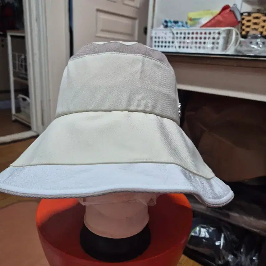 [BUNJANG] BOSS Bucket Hat Ivory Beige / 보스 버킷햇 아이보리 베이지