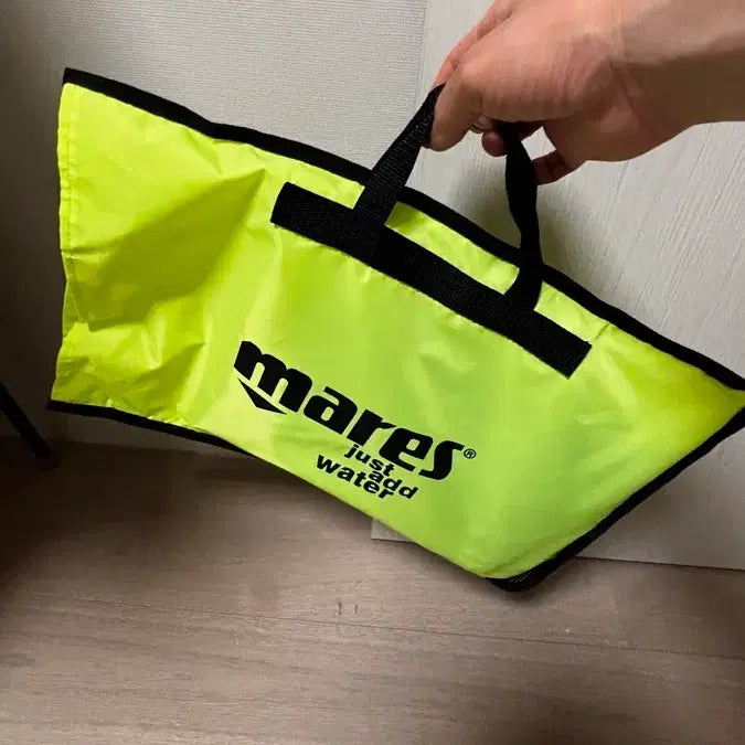 [BUNJANG] Mares Fluorescent Yellow Waterproof Bag / 마레스 형광 노랑색 방수 가방
