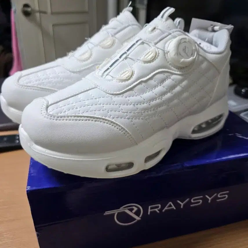 [BUNJANG] Racis White Dial Sneakers 245mm / 245mm레이시스 화이트 다이얼 운동화