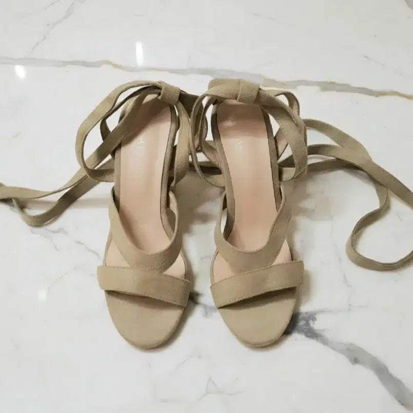 [BUNJANG] Women's Suede Leather Heeled Sandals 245 Beige / 245 미착용 새상품 여성 가죽 샌들 구두 신발 샌달 하이힐 여자 새제품