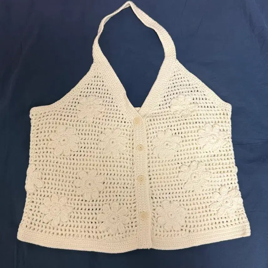 [BUNJANG] Thetis Crochet Flower Halterneck Top / 더티스 크로셰 플라워 홀터넥 탑 Thetis
