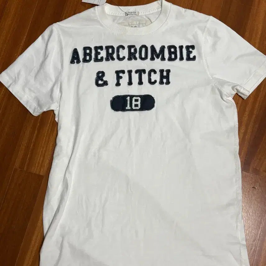 [BUNJANG] Abercrombie & Fitch Short Sleeve T-Shirt / 아베크롬비 반팔