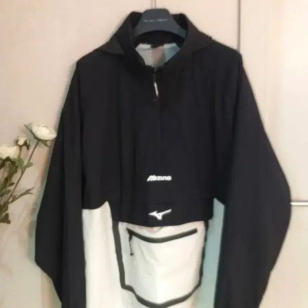 [BUNJANG] Mizuno Anorak Windbreaker L Black/White / MIZUNO  아노락  바람막이 L 블랙/화이트