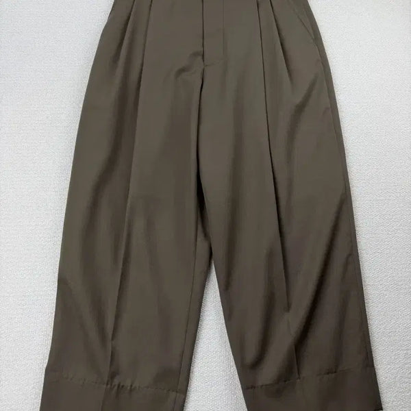 [BUNJANG] Years Ago Two-Tuck Wide Tapered Pants Olive / 이얼즈어고 투턱 와이드 테이퍼드 팬츠 올리브