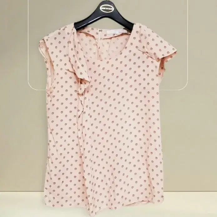 [BUNJANG] Olive des Olive Sleeveless Frill Blouse (Size 55) / 55 올리브데올리브 블라우스/여름/프릴/민소매/여성/여자 여름 정장