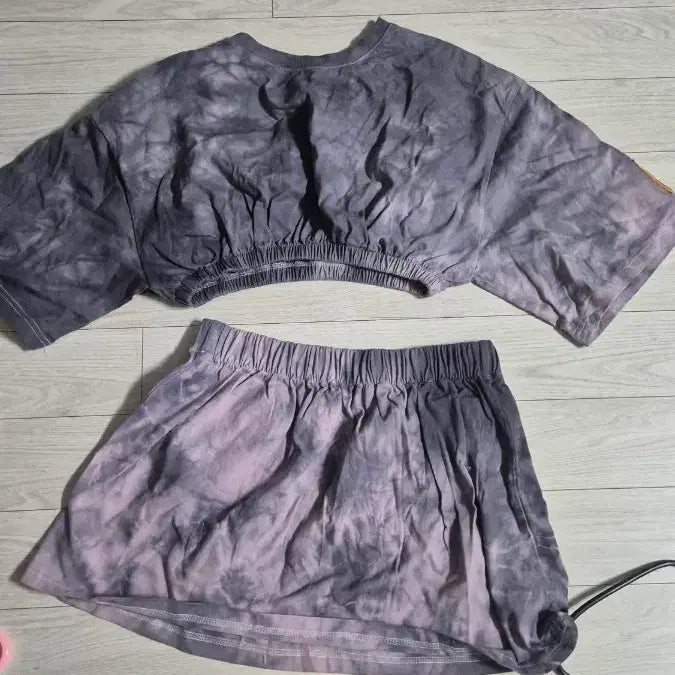 [BUNJANG] Cropped T-shirt and Skirt Two-Piece Set / 크롭티셔츠 투피스 세트