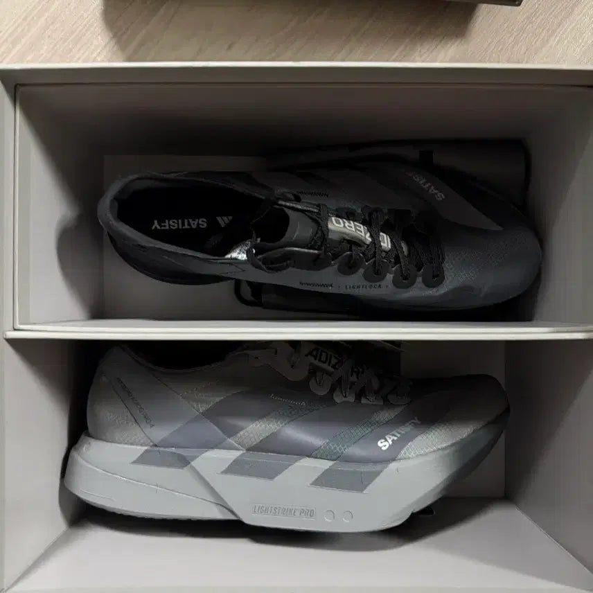 [BUNJANG] Adidas x Satisfy Running Shoes 295 / 아디다스 x 세티스파이 러닝화 295