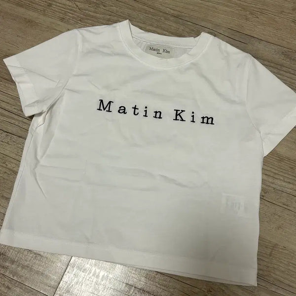 [BUNJANG] Matinkim Embroidered Logo Crop Top / 마뗑킴 자수 로고 크롭탑
