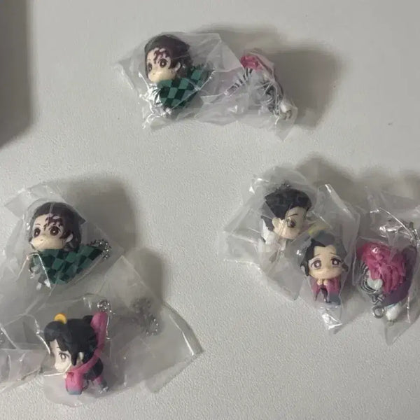 [BUNJANG] Demon Slayer: Kimetsu no Yaiba Capsule Toy Keychains - Tanjiro, Akaza, Hakuji, Koyuki / 귀멸의 칼날 대롱 가챠 키링 귀칼 키링 가챠 탄지로아카자하쿠지코유키