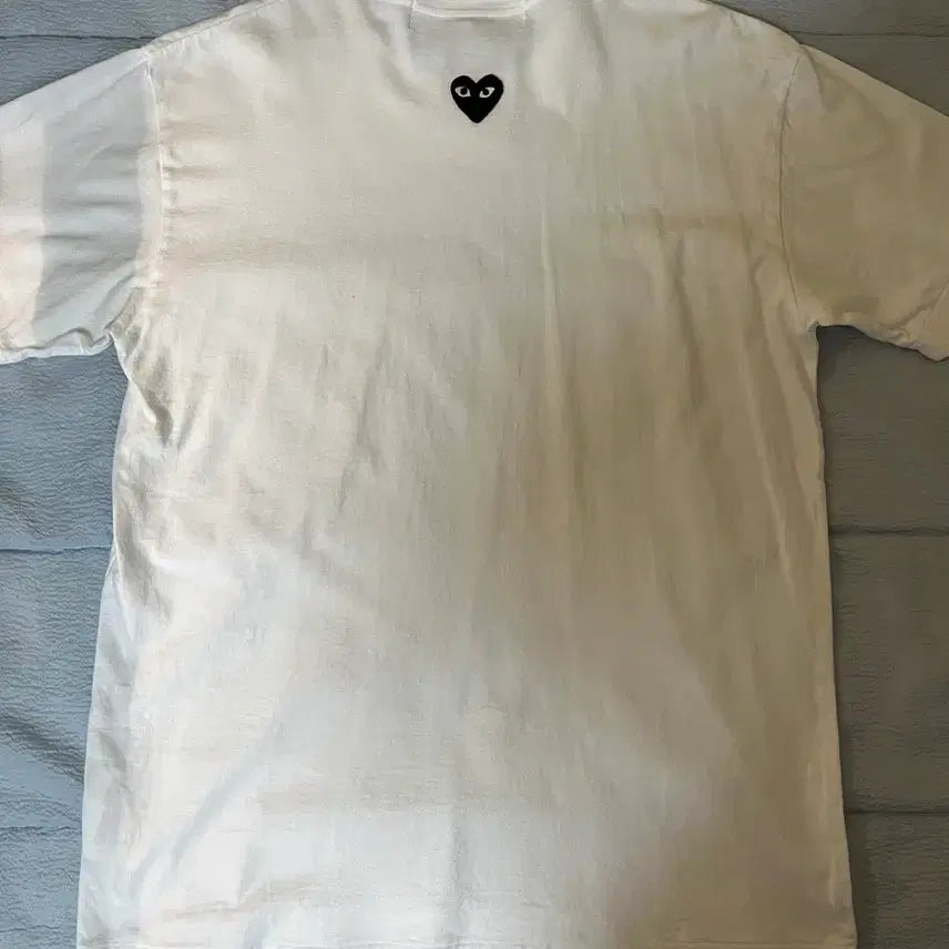[BUNJANG] Comme des Garçons PLAY Black Heart Embroidered Logo T-shirt White XL / 플레이 꼼데가르송 블랙 하트 자수 로고 반팔티 화이트 XL