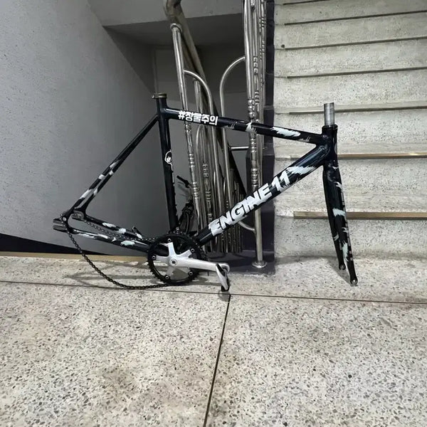 [BUNJANG] Engine11 Vortex 2019 with Dura-Ace Octa Crankset - Size M / 듀라에이스 옥타+엔진11 볼텍스 반차