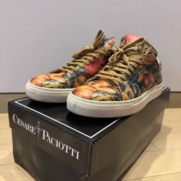 [BUNJANG] Cesare Paciotti Flower Pattern Sneakers Size 42.5 (270) / 체사레 파치오티 스니커즈 42.5 (270)