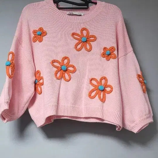 [BUNJANG] Zara Pink Floral Embroidered Knit Sweater / 자라 핑크 꽃 자수 니트