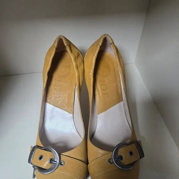 [BUNJANG] Dior Pumps Yellow Buckle Heels / 디올 펌프스 옐로우 버클 힐 (사이즈 55 1/2)