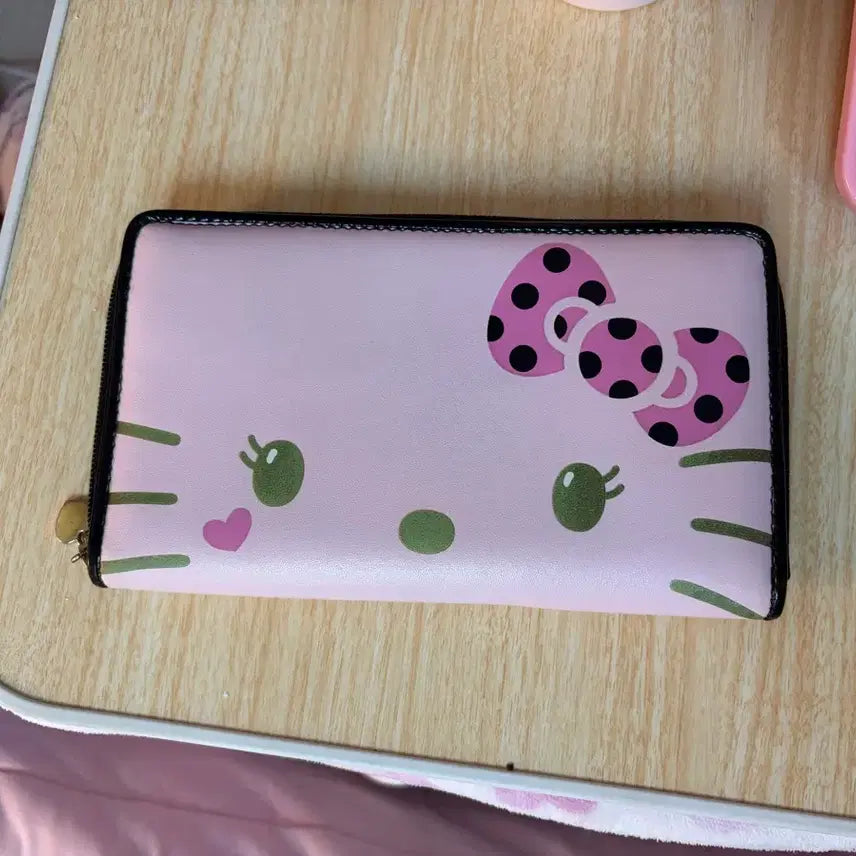 [BUNJANG] Hello Kitty Leopard Print Long Wallet / 고전 호피 키티 헬로키티 레오파드 핑크 갸루 도트 장지갑 지갑 빈티지