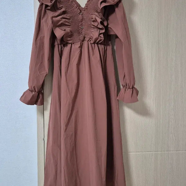 [BUNJANG] Frill Shirring Long Dress Brown / 프릴 셔링 롱 원피스 브라운