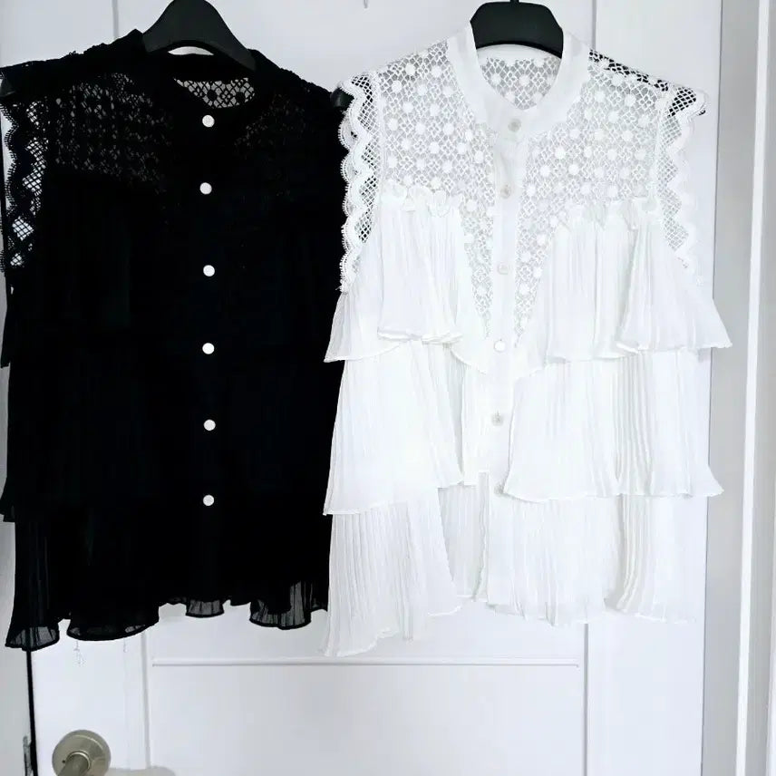 [BUNJANG] Frill Lace Sleeveless Blouse (Black) / 새상품))프릴 레이스 민소매 블라우스  (블랙)