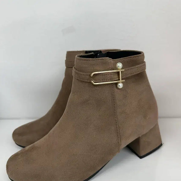 [BUNJANG] Pearl Embellished Ankle Boots - Size 230 / 진주장식 앵클부츠 230
