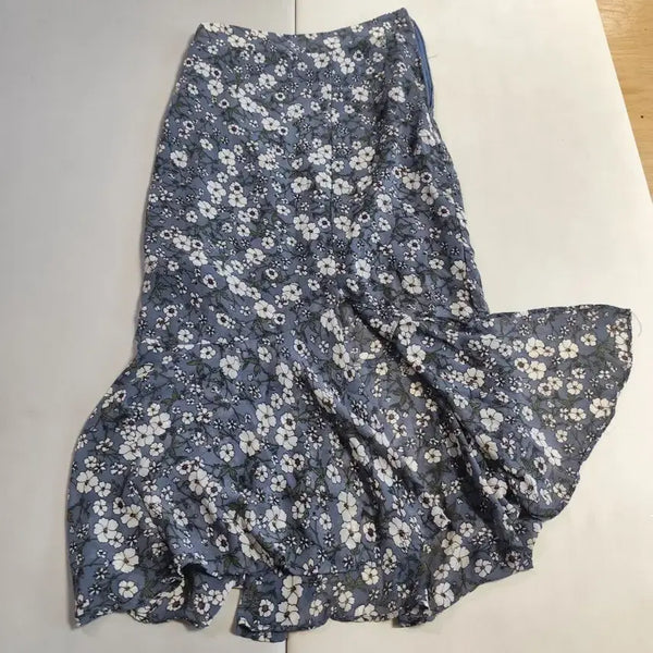 [BUNJANG] Chiffon Long Slit Skirt - Light Blue Floral Print / 최종가격내림)진그레이 꽃무늬 쉬폰 롱 트임 스커트 새제품