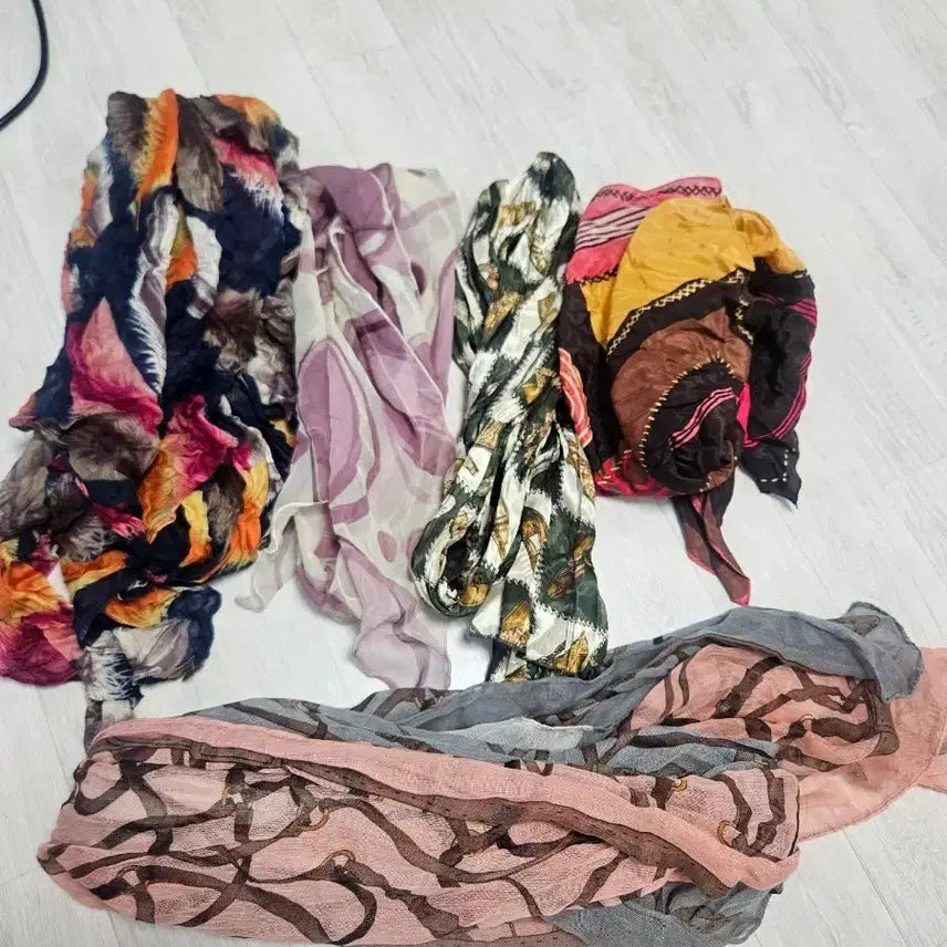 [BUNJANG] Scarf Set (5 Pieces) / 스카프 5개 목도리