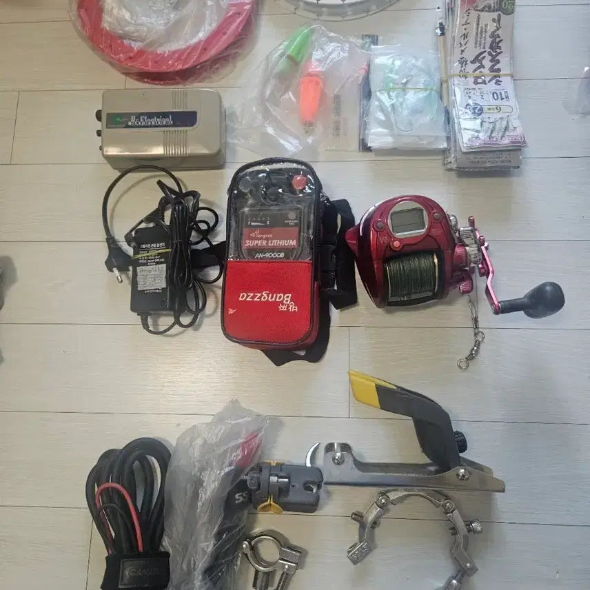 [BUNJANG] Electric Fishing Reel Set with Battery and Rod Holder / 전동릴 낚시세트 일체(전동릴,배터리,거치대 등)