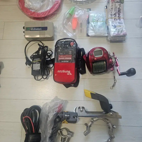 [BUNJANG] Electric Fishing Reel Set with Battery and Rod Holder / 전동릴 낚시세트 일체(전동릴,배터리,거치대 등)