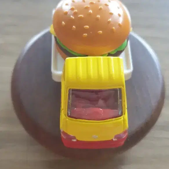 [BUNJANG] Tomica No. 54 Toyota Town Ace Hamburger Truck / 토미카 54번 토요타 타운 에이스 햄버거 카