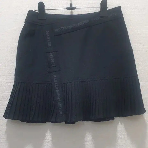[BUNJANG] Master Bunny Edition Pleated Golf Skirt Black 0 / 마스터버니에디션(0호)