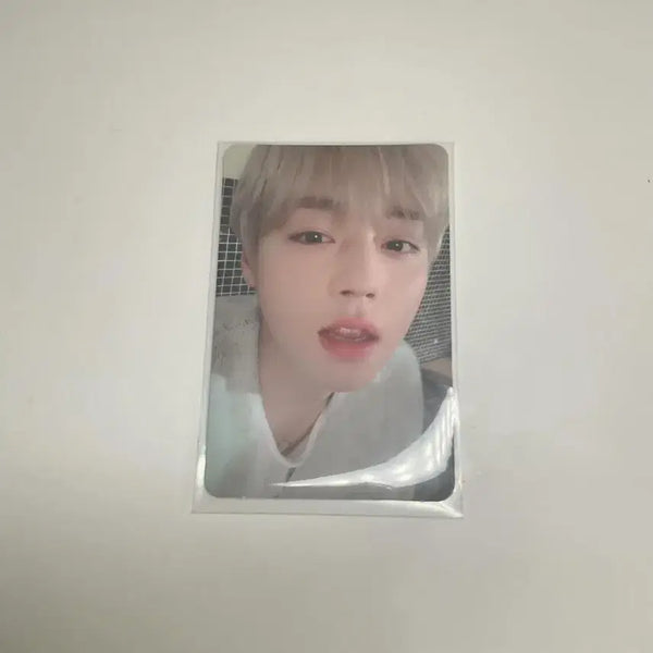 [BUNJANG] Park Jihoon 2020 Season's Greetings Photocard / 가격안내림)박지훈 2020 시그 포토카드 포카 양도