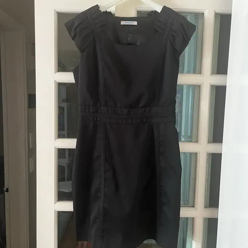 [BUNJANG] Bally Girl Black Shirring Dress Size 66 / 밸리걸 블랙 셔링 원피스(66)