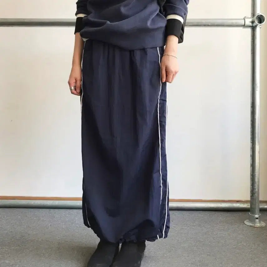[BUNJANG] CPCM Essential Washed Nylon Long Skirt / Cpcm 에센셜 나일론 트랙 롱 스커트
