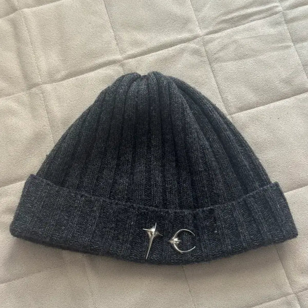 [BUNJANG] THUG CLUB TC Stud Logo Beanie Charcoal / 떠그클럽 TC 스터드 로고 비니 차콜