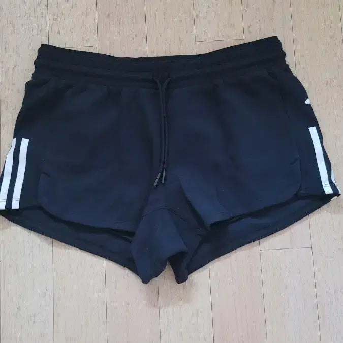 [BUNJANG] Adidas Women's 3-Stripes Shorts Black / 아디다스 여성 3선 쇼츠 블랙