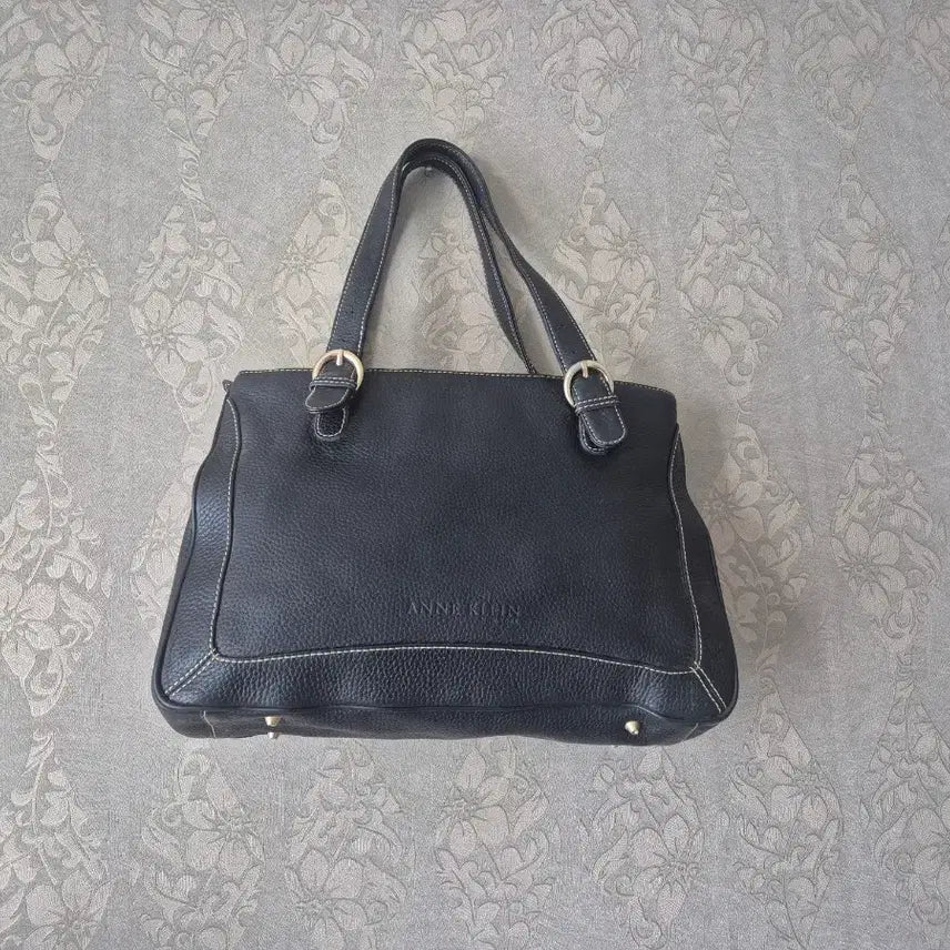 [BUNJANG] Anne Klein Black Leather Shoulder Bag / 앤클라인(Anne Klein) 브랜드의 블랙 색상 소가죽 숄더백