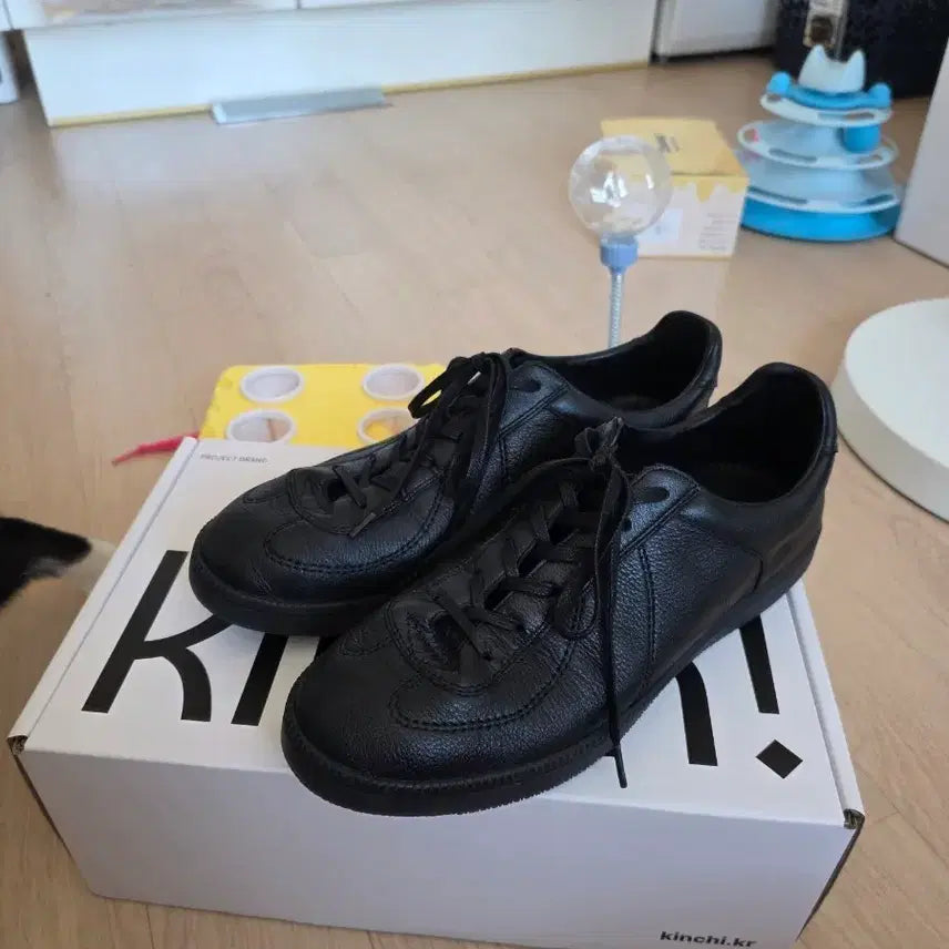 [BUNJANG] KINCH Kat 835 Size 260 Shoes / 킨치 kat 835