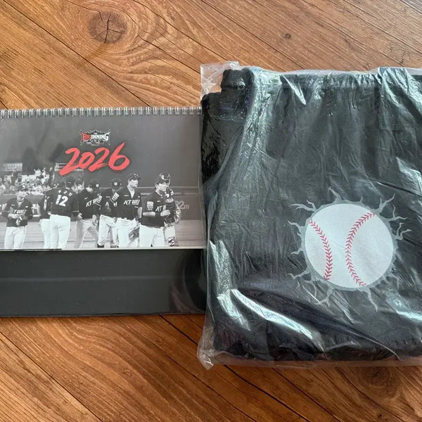 [BUNJANG] KT Wiz Viktori 2026 Calendar & Cooler Bag Set / 2026 KT WIZ 빅또리 캘린더 + 보냉백 새상품 판매합니다