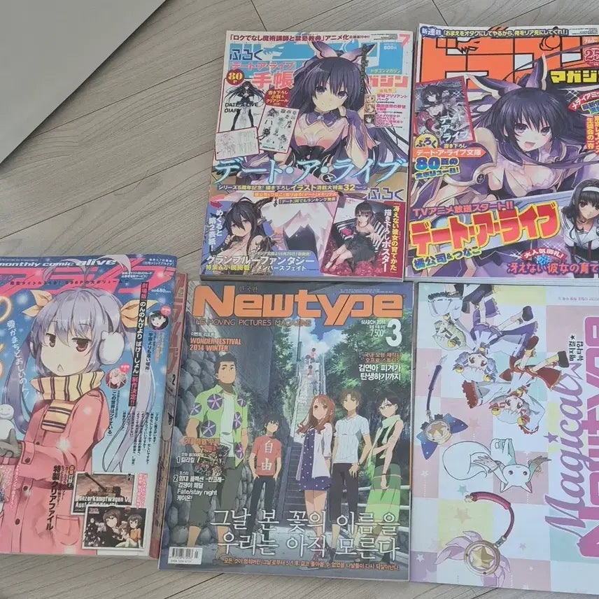 [BUNJANG] Dragon Magazine, Comic Alive, Newtype, Madoka Magica Magazines Bundle (2018 Calendar Service) / (할인)애니랑 라노벨 잡지 일괄로 팔아요(달력은 서비스)