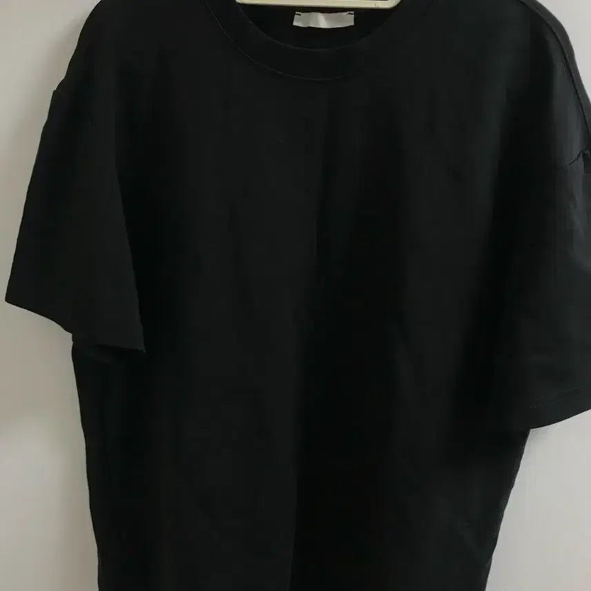 [BUNJANG] Zara Black Cropped T-Shirt / 자라 블랙티셔츠