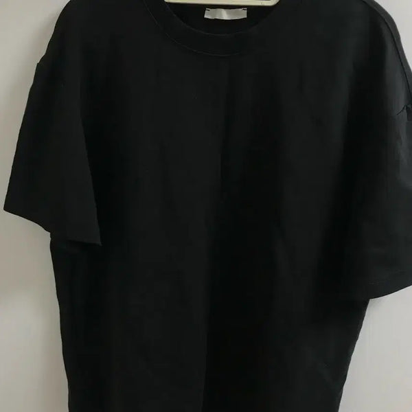 [BUNJANG] Zara Black Cropped T-Shirt / 자라 블랙티셔츠