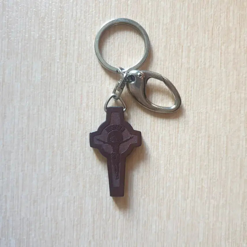 [BUNJANG] Cross Jesus Figurine Keychain / 십자가 열쇠고리