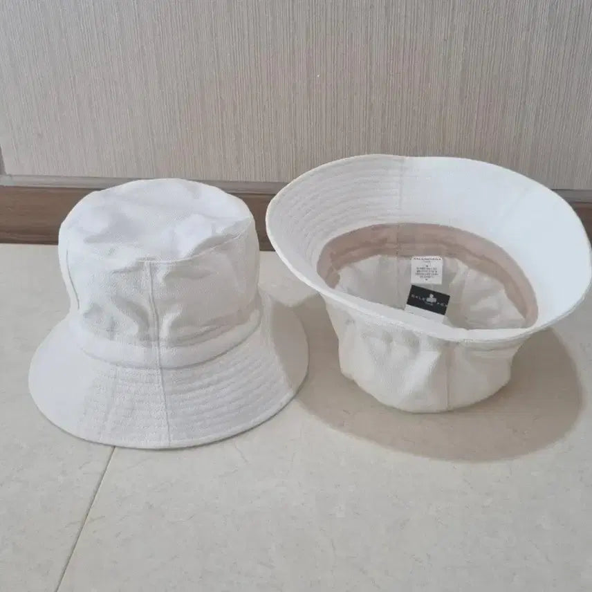 [BUNJANG] Balenciaga White Bucket Hat / 발렌시아가 화이트 버킷햇 여성 모자 새상품