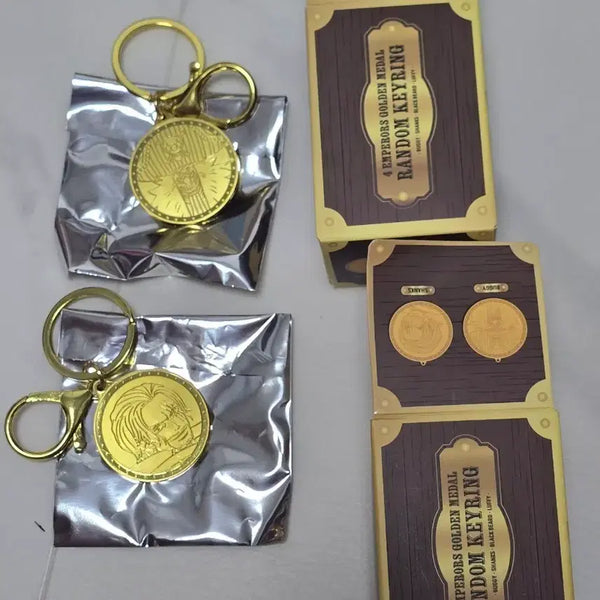 [BUNJANG] One Piece Golden Medal Random Keyring (Set of 2) / 원피스 골든 메달 랜덤 키링 새상품