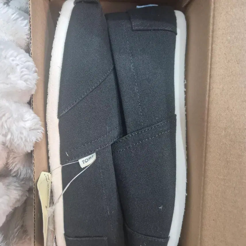 [BUNJANG] TOMS Classic Black Sneakers / TOMS 클래식 블랙 스니커즈