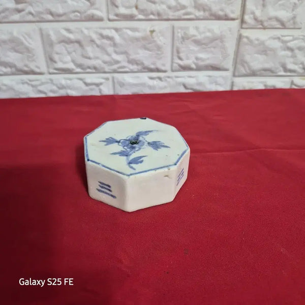 [BUNJANG] Joseon Dynasty White Porcelain Octagonal Inkstone / 백자8각연적