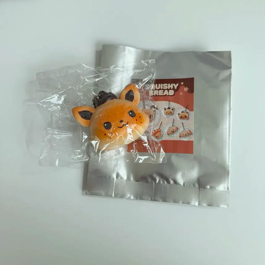 [BUNJANG] NCT WISH Bakery Squishy Keyring Sion / 엔시티위시 베이커리 팝업 스퀴시 키링 시오닝 시온
