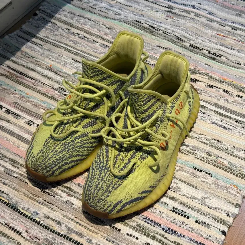 [BUNJANG] Adidas Yeezy 350 V2 Frozen Yellow Zebra / 아디다스 이지 350 V2 프로즌 옐로 (옐로우 지브라(예브라))