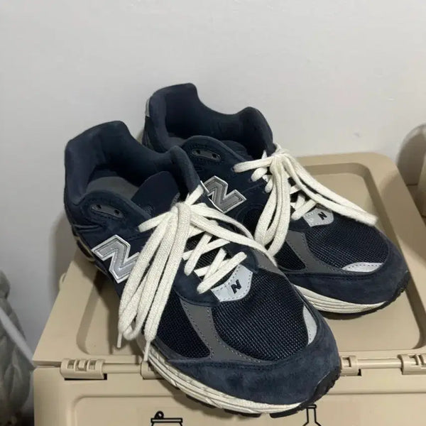 [BUNJANG] New Balance 2002R Navy Sneakers / 뉴발란스 2002R 네이비