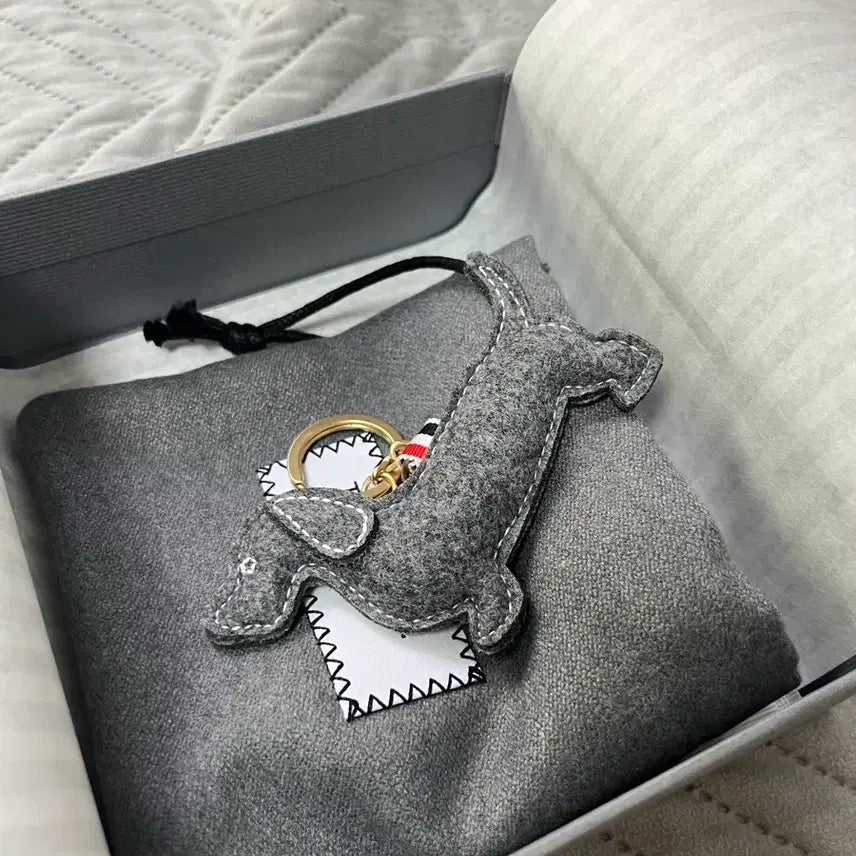 [BUNJANG] Thom Browne Dachshund Keyring / 톰브라운 성수팝업 닥스훈트 키링